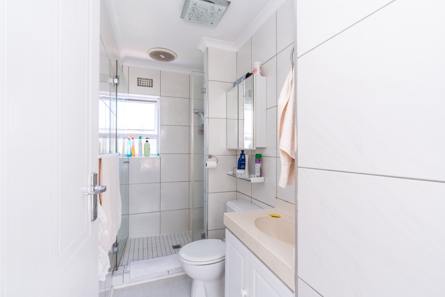 3 Bedroom Property for Sale in Pinelands Western Cape